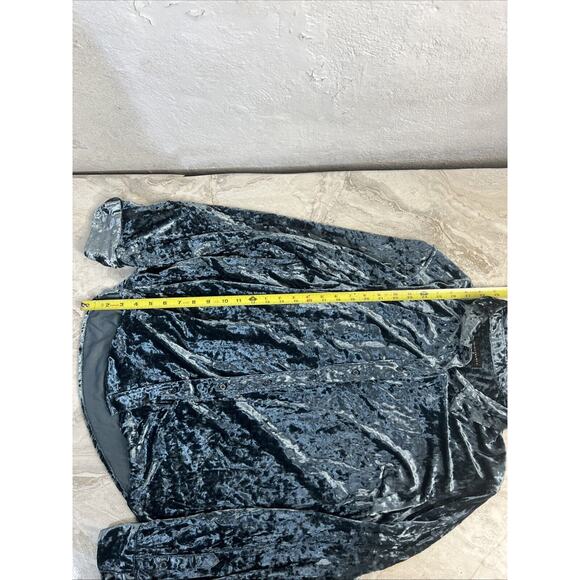 Investments II Womens Size 1X Blue Animal Print Button Up Shirt Long Sleeve - Picture 4 of 6